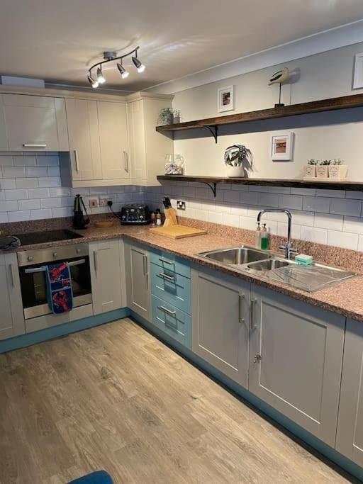 Seaside Modern Apartment Вествард Хо Экстерьер фото
